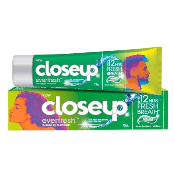 closeup-dentifricio-toothpaste